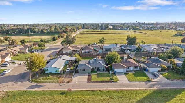 $398,000 | 1015 Geary Avenue, Sanger, CA 93657