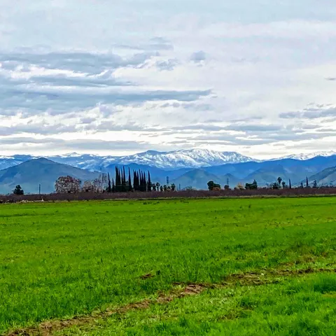 $398,000 | 1015 Geary Avenue, Sanger, CA 93657