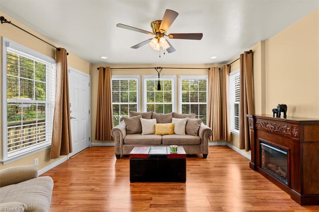 9825 Cherry Grove Road Reidsville, NC 27320 - Photo 16 of 49 SUNROOM