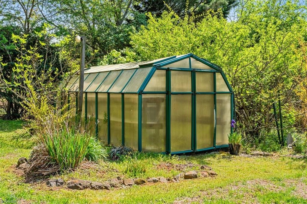 9825 Cherry Grove Road Reidsville, NC 27320 - Photo 42 of 49 GREENHOUSE!