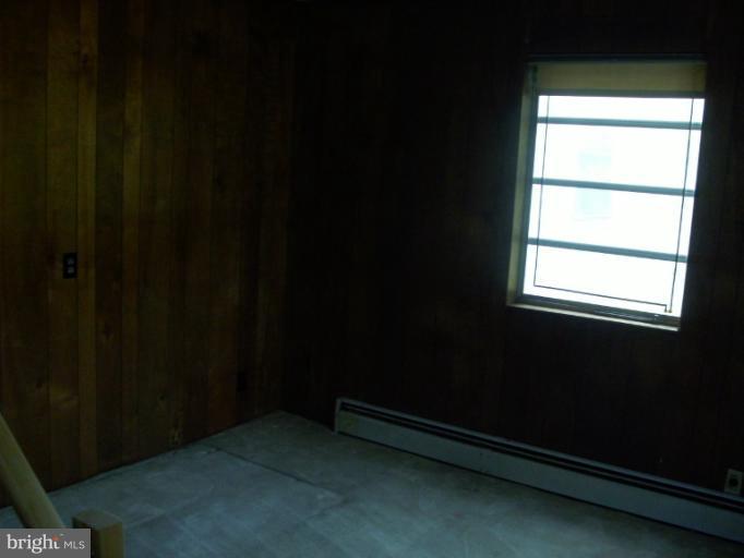 9612 Livingston Road Fort Washington, MD 20744 - Photo 10 of 13 a empty room with a window