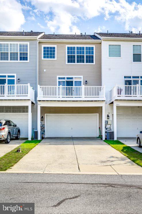 11843 Skylark Road Clarksburg, MD 20871 - Photo 34 of 34 Back Deck Area