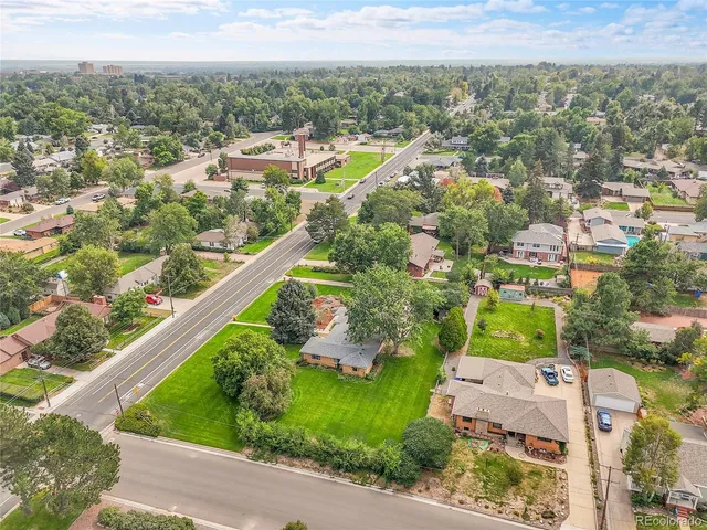 an aerial view of multiple house