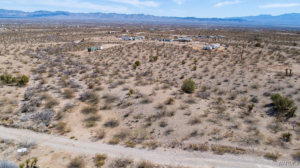 1534 Greer Road Golden Valley, AZ 86413 - Photo 2 of 16 a view of city and mountain