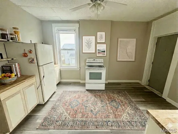 $925 | 2141 Edison Avenue, Granite City, IL 62040