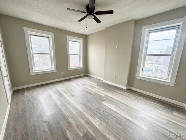 $925 | 2141 Edison Avenue, Granite City, IL 62040