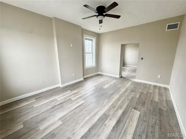 $925 | 2141 Edison Avenue, Granite City, IL 62040