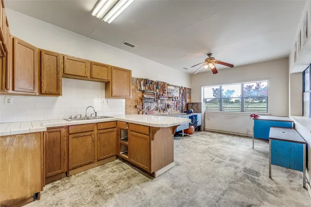 $1,250,000 | 1400 Sears Road, Bells, TX 75414