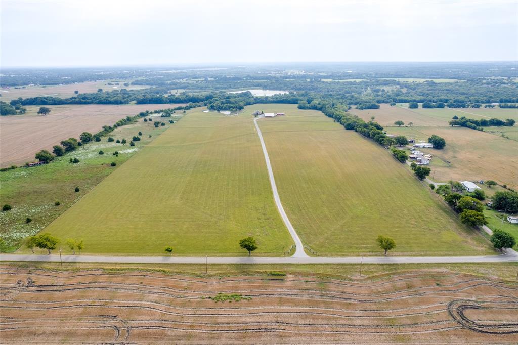 1400 Sears Road Bells, TX 75414 - Photo 4 of 38