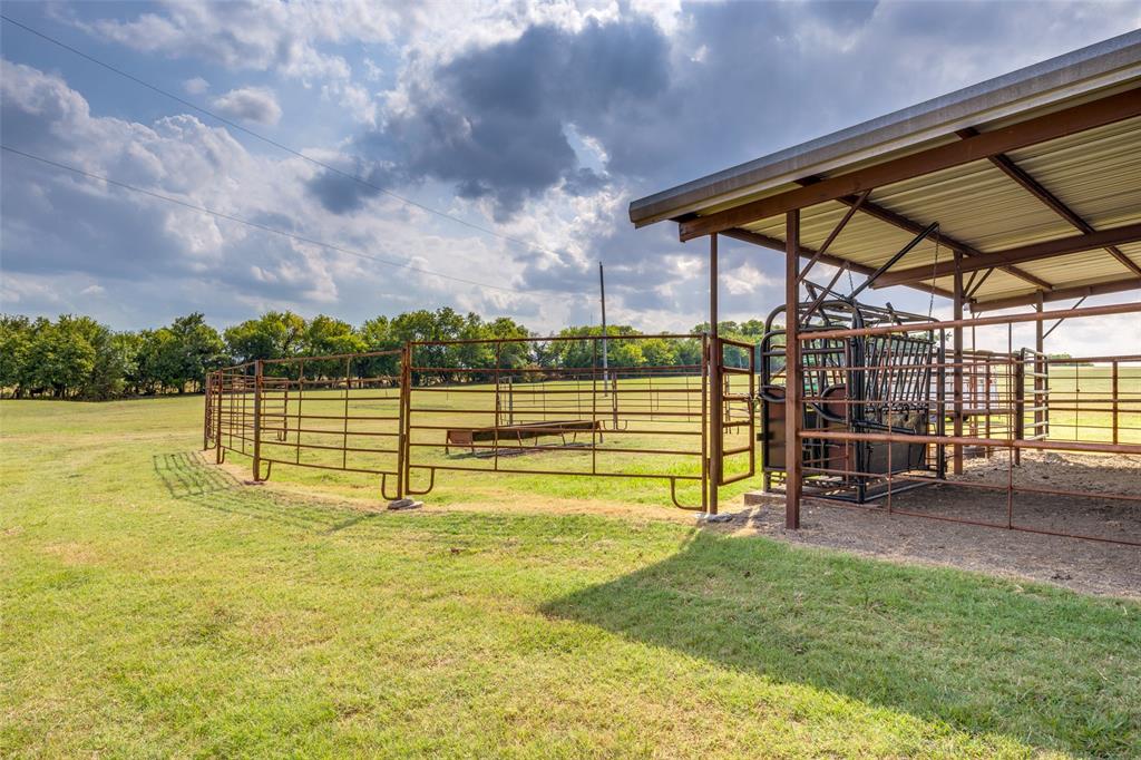 1400 Sears Road Bells, TX 75414 - Photo 9 of 38