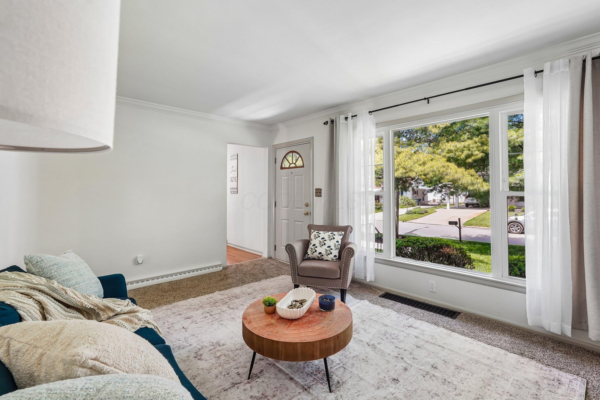 1087 Acton Road Columbus, OH 43224 - Photo 5 of 31 Gallery Image 5