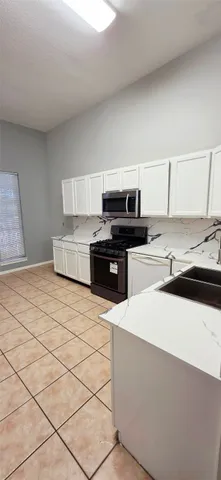 $1,800 | 4711 Stonebridge Street, Baytown, TX 77521