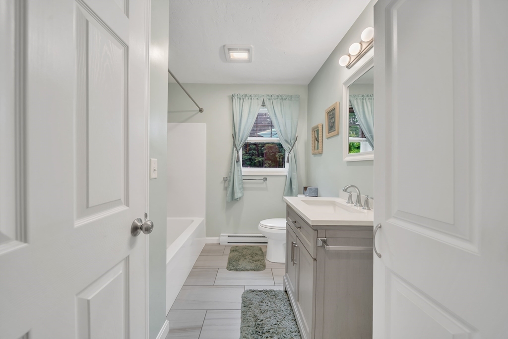 12 Cliff Street Worcester, MA 01607 - Photo 11 of 29