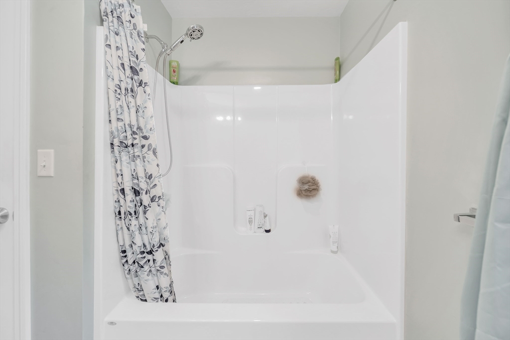12 Cliff Street Worcester, MA 01607 - Photo 12 of 29