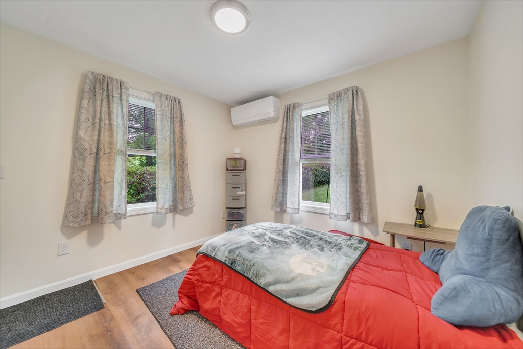12 Cliff Street Worcester, MA 01607 - Photo 16 of 29