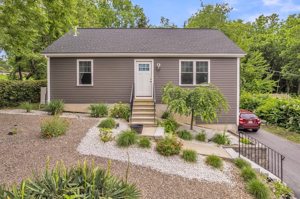12 Cliff Street Worcester, MA 01607 - Photo 3 of 29