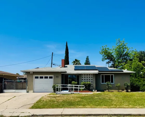 $299,999 | 2019 Norris Drive East, Fresno, CA 93703