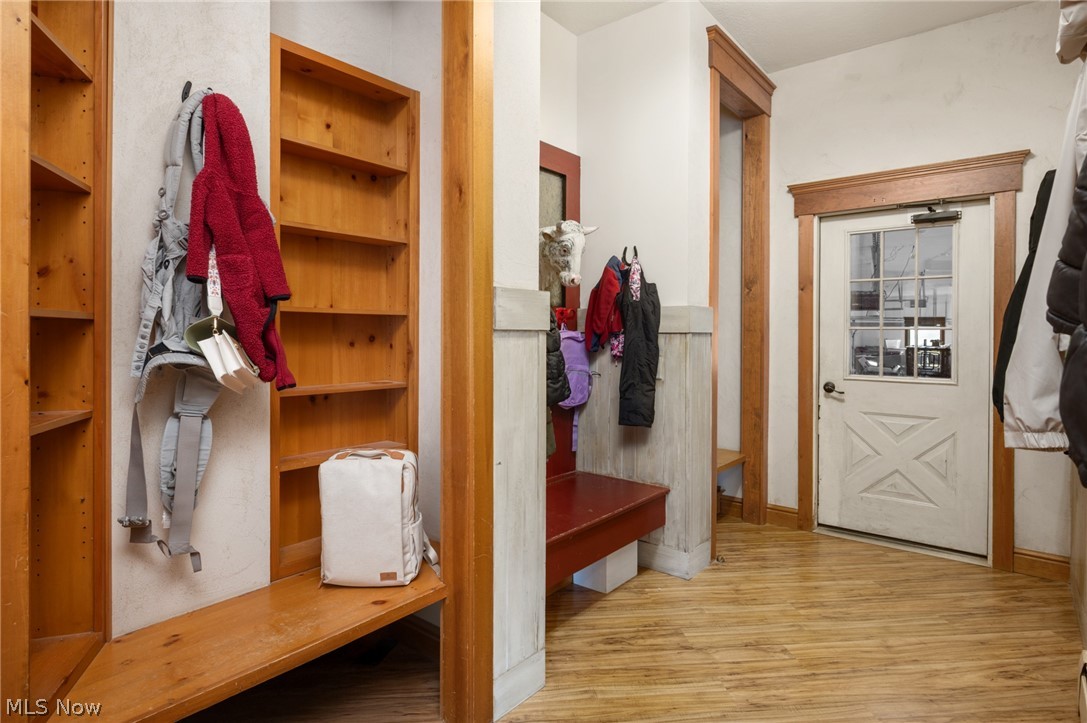 9419 Robinson Road Chardon, OH 44024 - Photo 20 of 46 Mudroom featuring light wood-style flooring