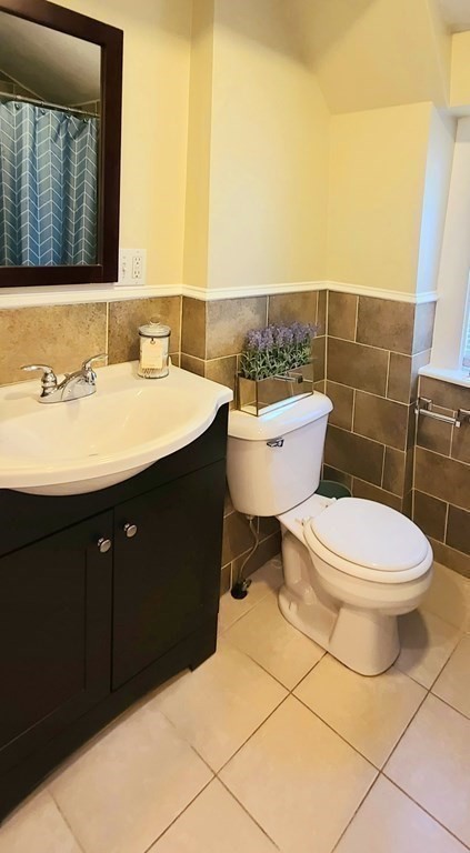 7 Jaques Street, Unit 2 Somerville, MA 02145 - Photo 2 of 6