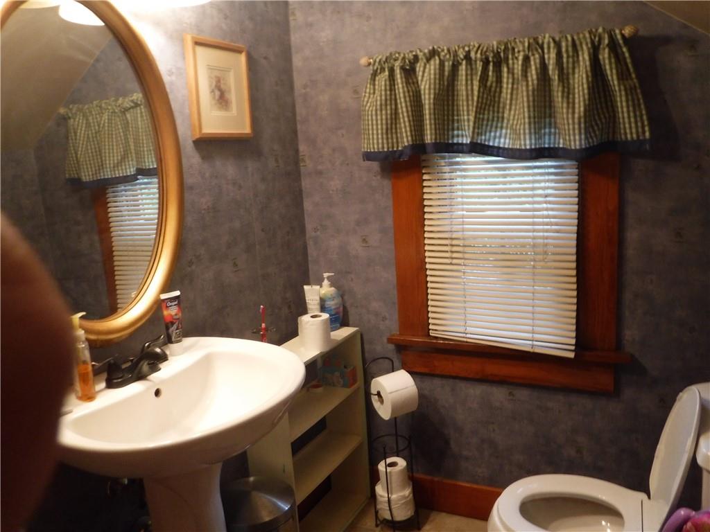 2059 Mercer Road New Brighton, PA 15066 - Photo 18 of 25 Gallery Image 18
