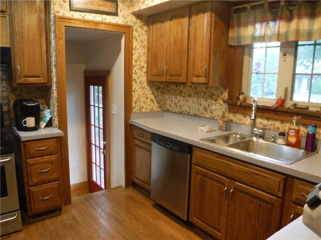 2059 Mercer Road New Brighton, PA 15066 - Photo 7 of 25 Gallery Image 7