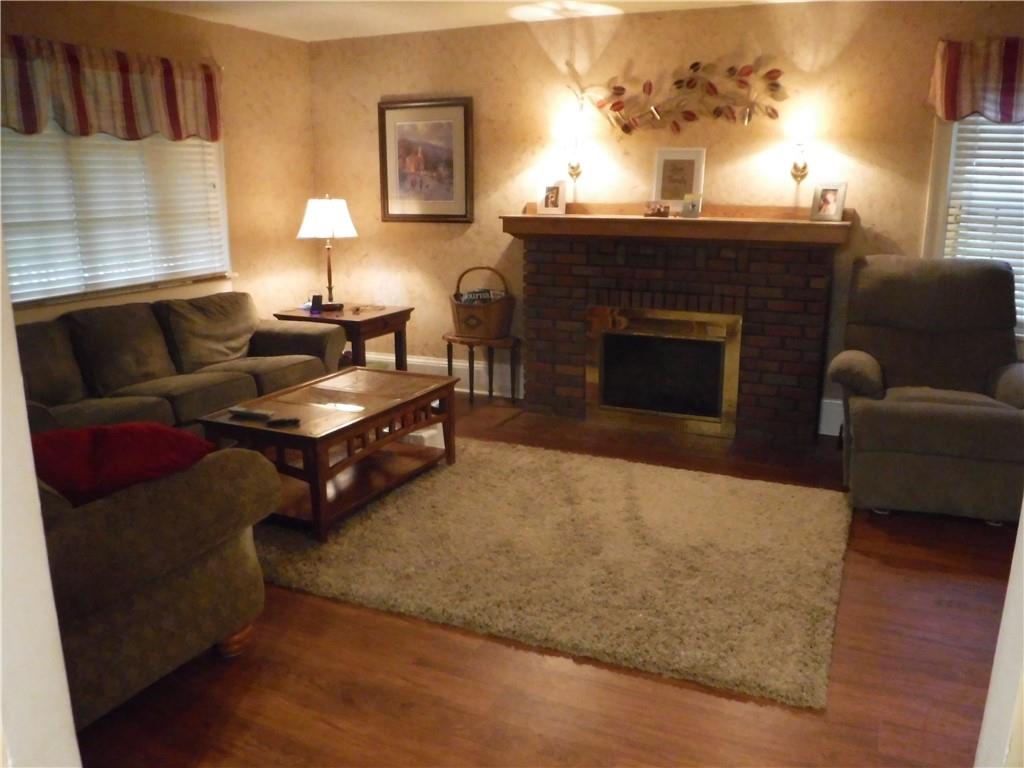 2059 Mercer Road New Brighton, PA 15066 - Photo 9 of 25 Gallery Image 9