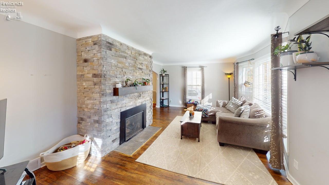 2927 Sherbrooke Road Toledo, OH 43606 - Photo 5 of 25 Gallery Image 5
