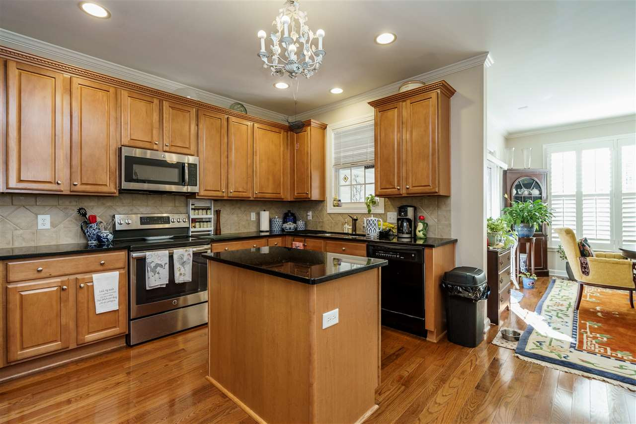 3519 Edgemont Drive Raleigh, NC 27612 - Photo 6 of 25 Kitchen