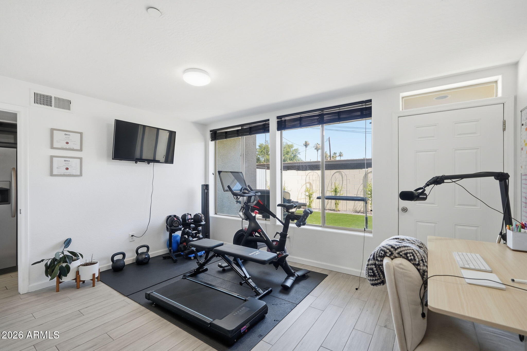 2929 North 39th Street, Unit 6 Phoenix, AZ 85018 - Photo 12 of 31 016_ListerPros