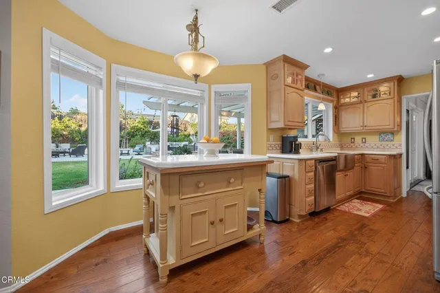 $1,005,000 | 5249 Goldenridge Court, Camarillo, CA 93012