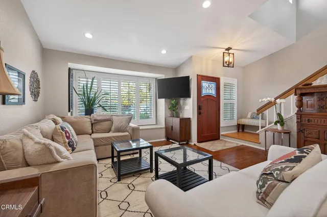 $1,005,000 | 5249 Goldenridge Court, Camarillo, CA 93012