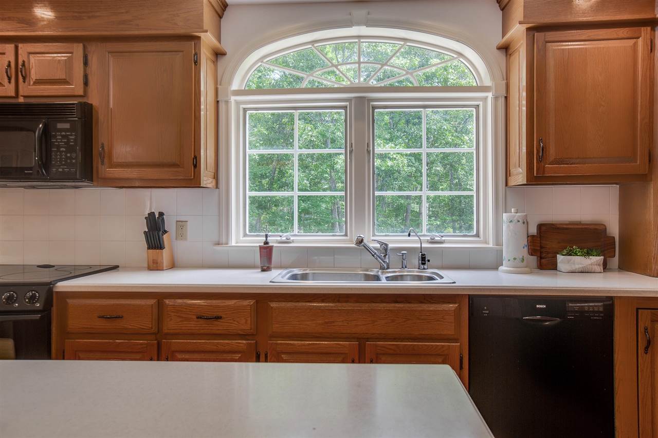 12 Greenway Road Windham, NH 03087 - Photo 21 of 36