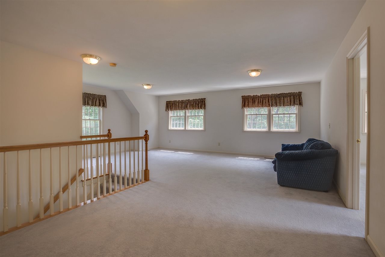 12 Greenway Road Windham, NH 03087 - Photo 34 of 36