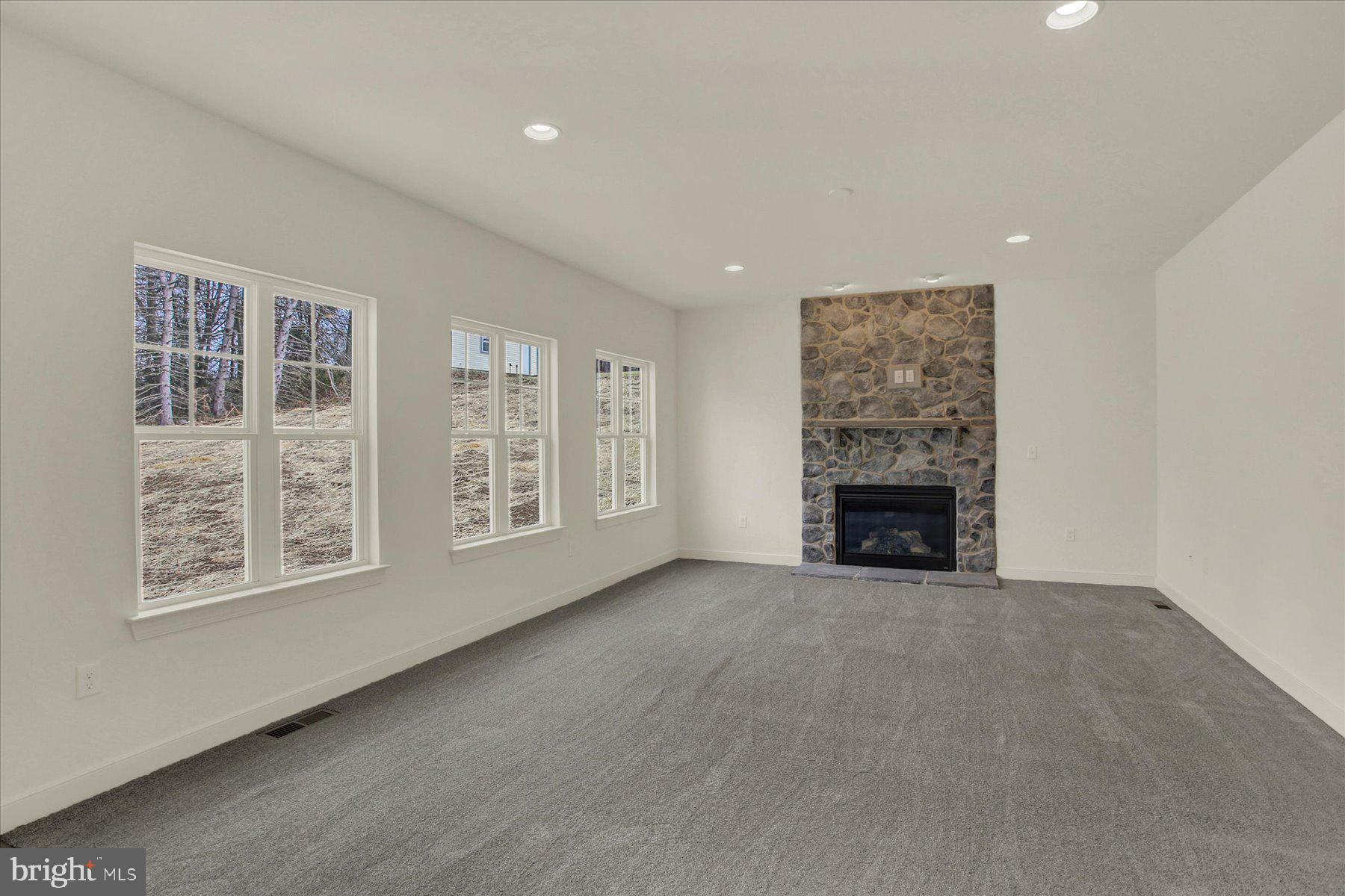 376 North Locust Point Road Mechanicsburg, PA 17050 - Photo 24 of 48 Gallery Image 24