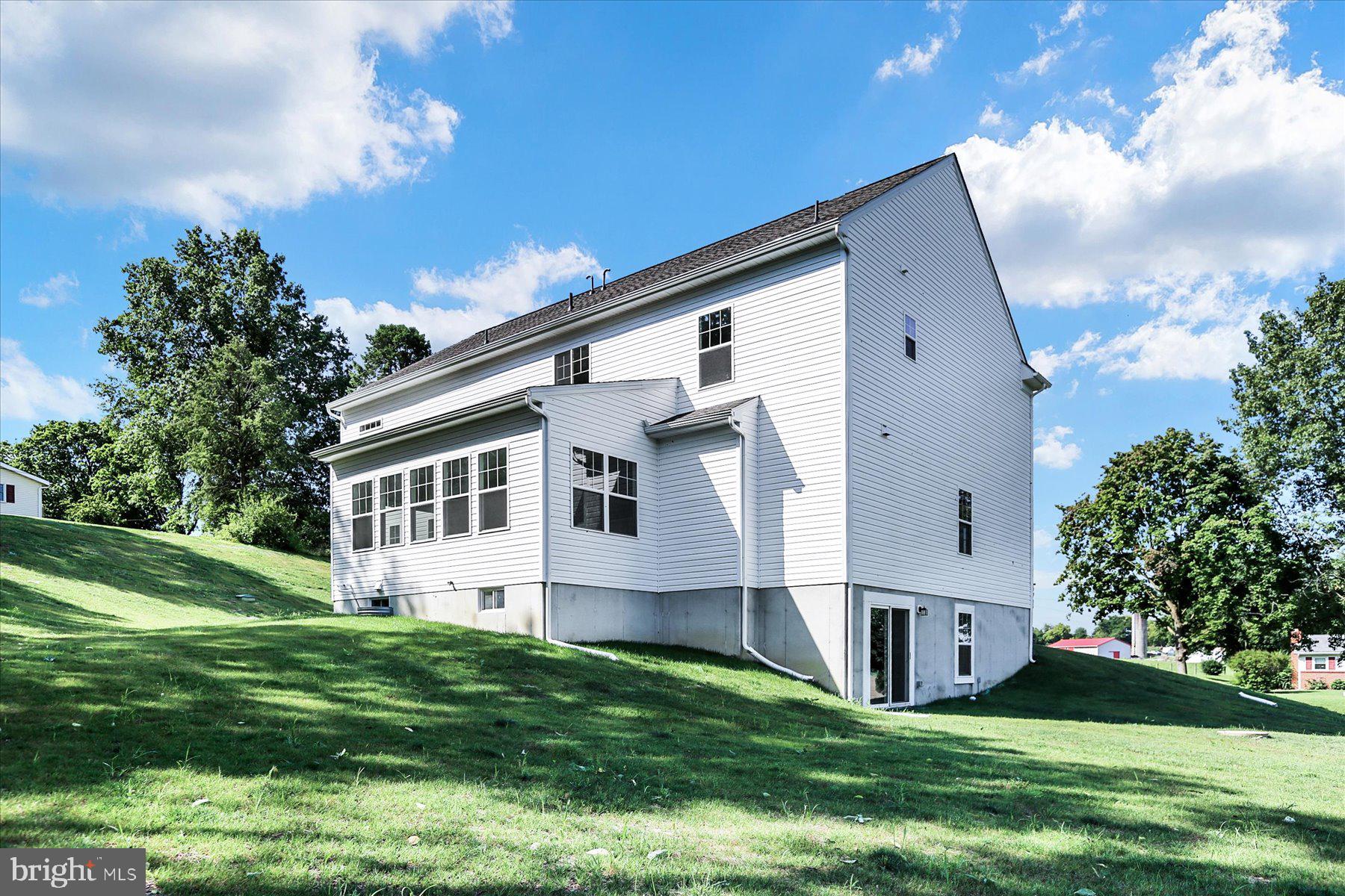376 North Locust Point Road Mechanicsburg, PA 17050 - Photo 43 of 48 Gallery Image 43