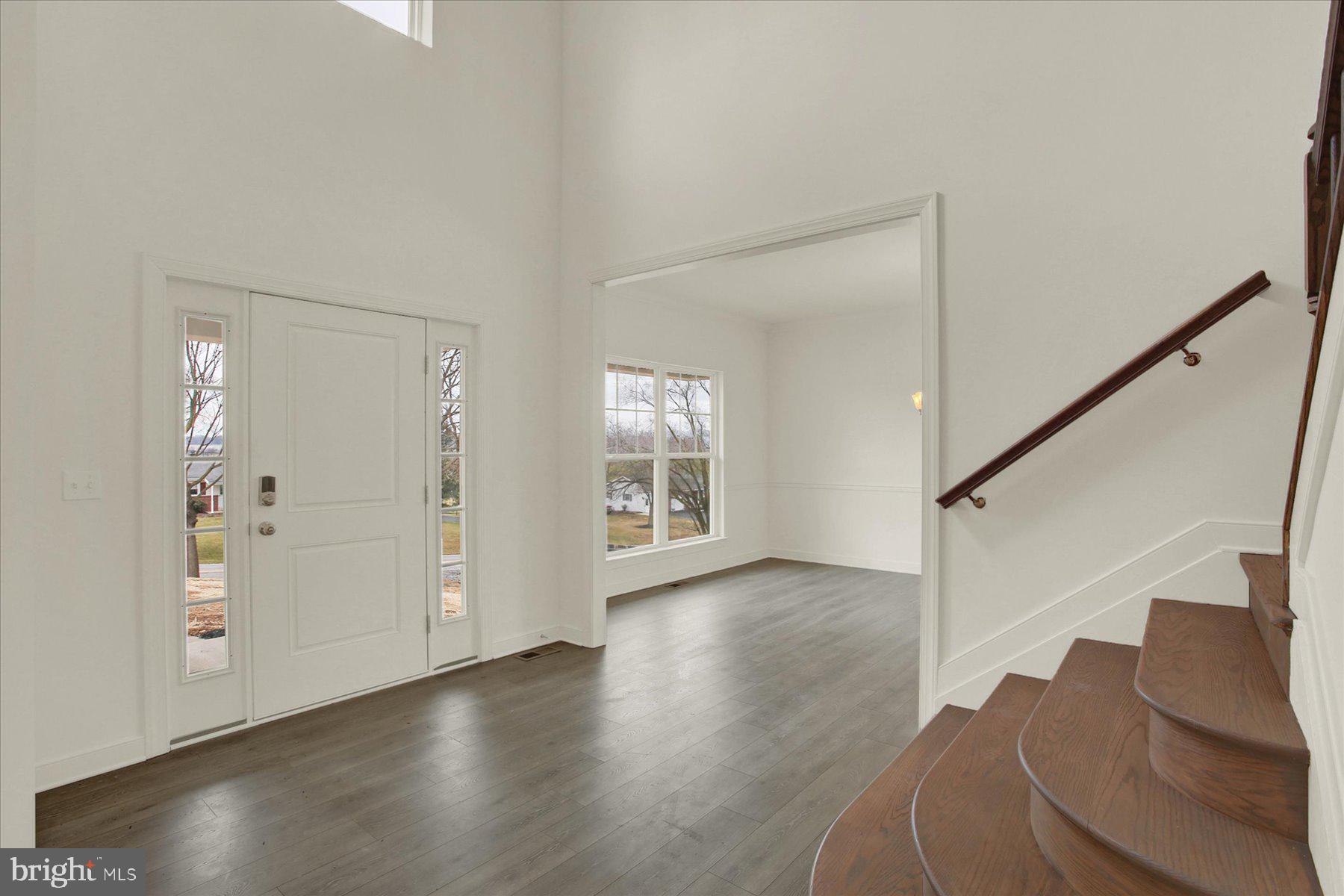 376 North Locust Point Road Mechanicsburg, PA 17050 - Photo 8 of 48 Gallery Image 8