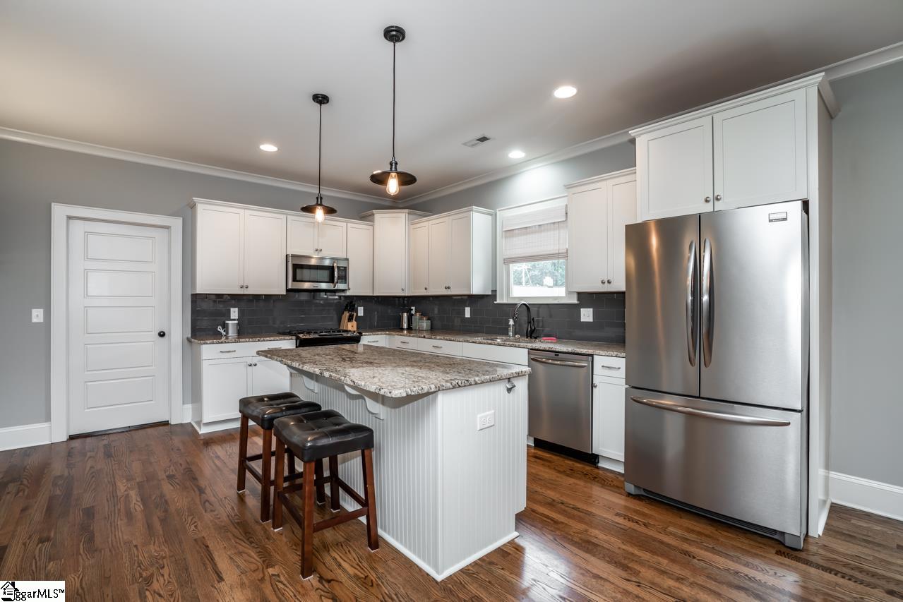 410 Overbrook Road Greenville, SC 29607 - Photo 9 of 21