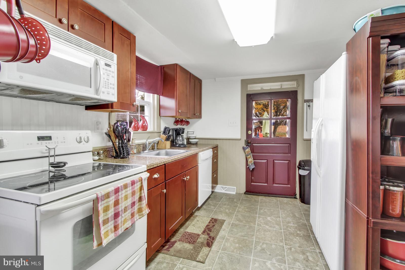 2770 Trout Run Road York, PA 17406 - Photo 8 of 28 Gallery Image 8