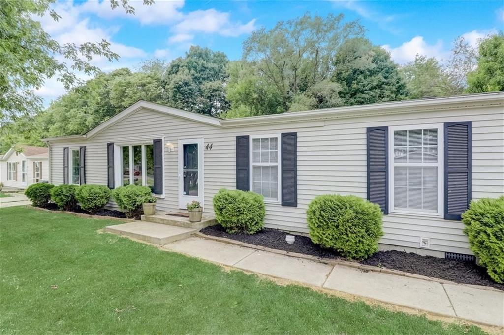 44 Inman Drive Ingalls, IN 46048 - Photo 4 of 39