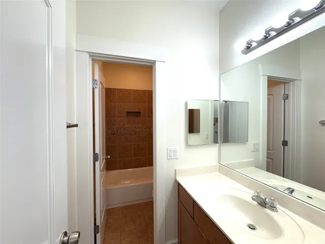 $3,000 | 609 Franklin Boulevard, Unit A, Austin, TX 78751