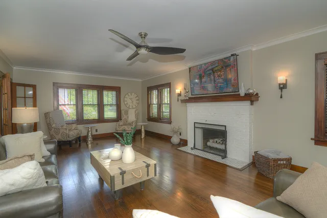 $525,000 | 200 Fulton Street, West Chicago, IL 60185