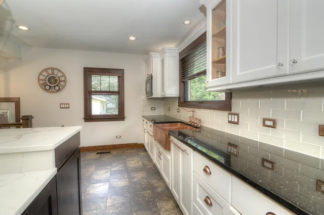 $525,000 | 200 Fulton Street, West Chicago, IL 60185