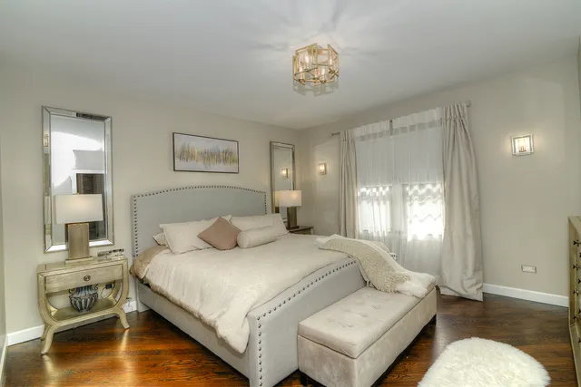 $525,000 | 200 Fulton Street, West Chicago, IL 60185