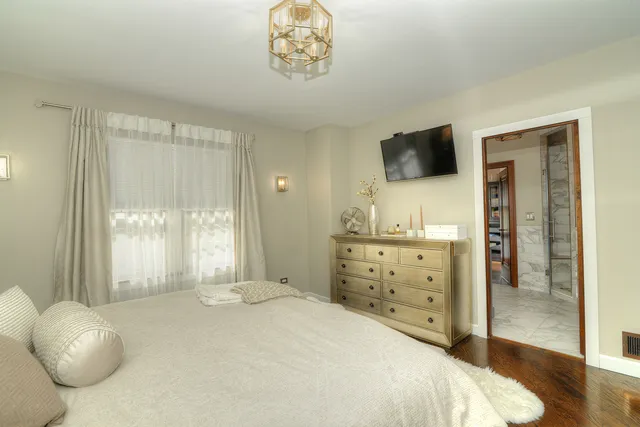 $525,000 | 200 Fulton Street, West Chicago, IL 60185