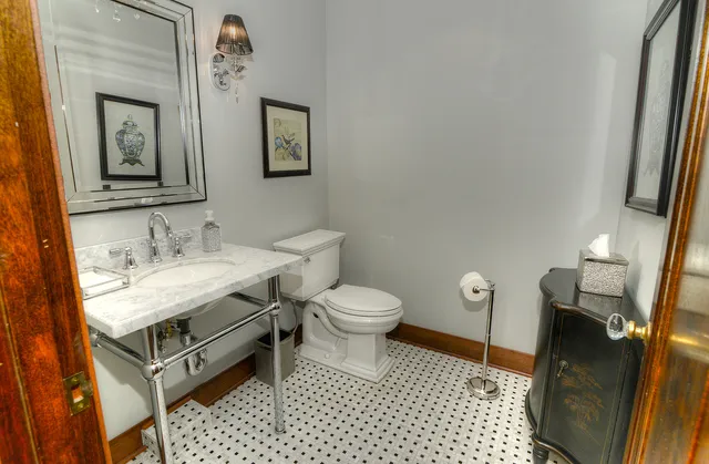 $525,000 | 200 Fulton Street, West Chicago, IL 60185