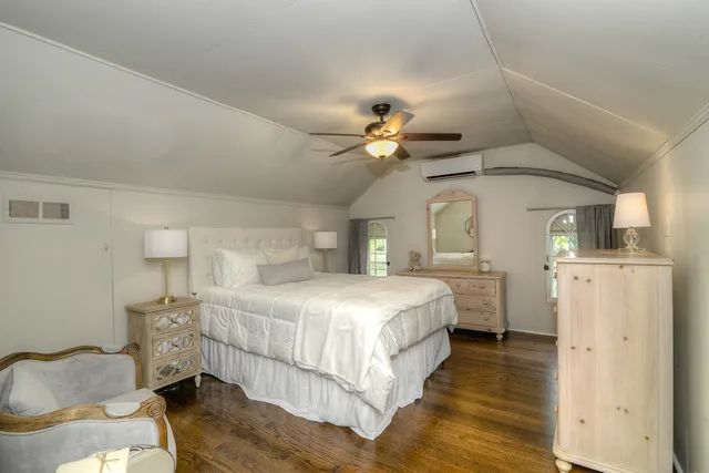 $525,000 | 200 Fulton Street, West Chicago, IL 60185