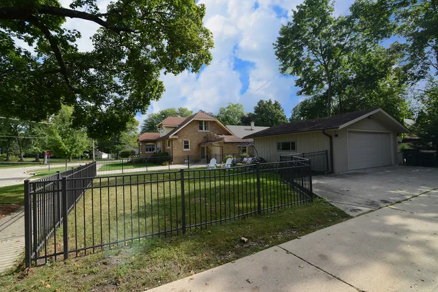 $525,000 | 200 Fulton Street, West Chicago, IL 60185