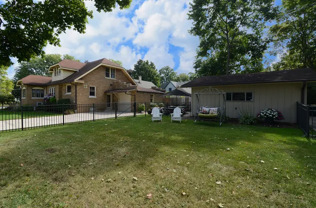 $525,000 | 200 Fulton Street, West Chicago, IL 60185