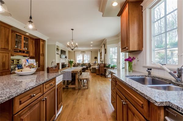 8 Leather Lane Beverly, MA 01915 - Photo 11 of 24