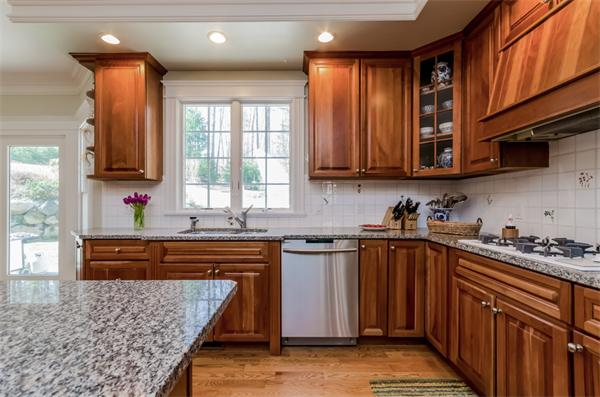 8 Leather Lane Beverly, MA 01915 - Photo 12 of 24